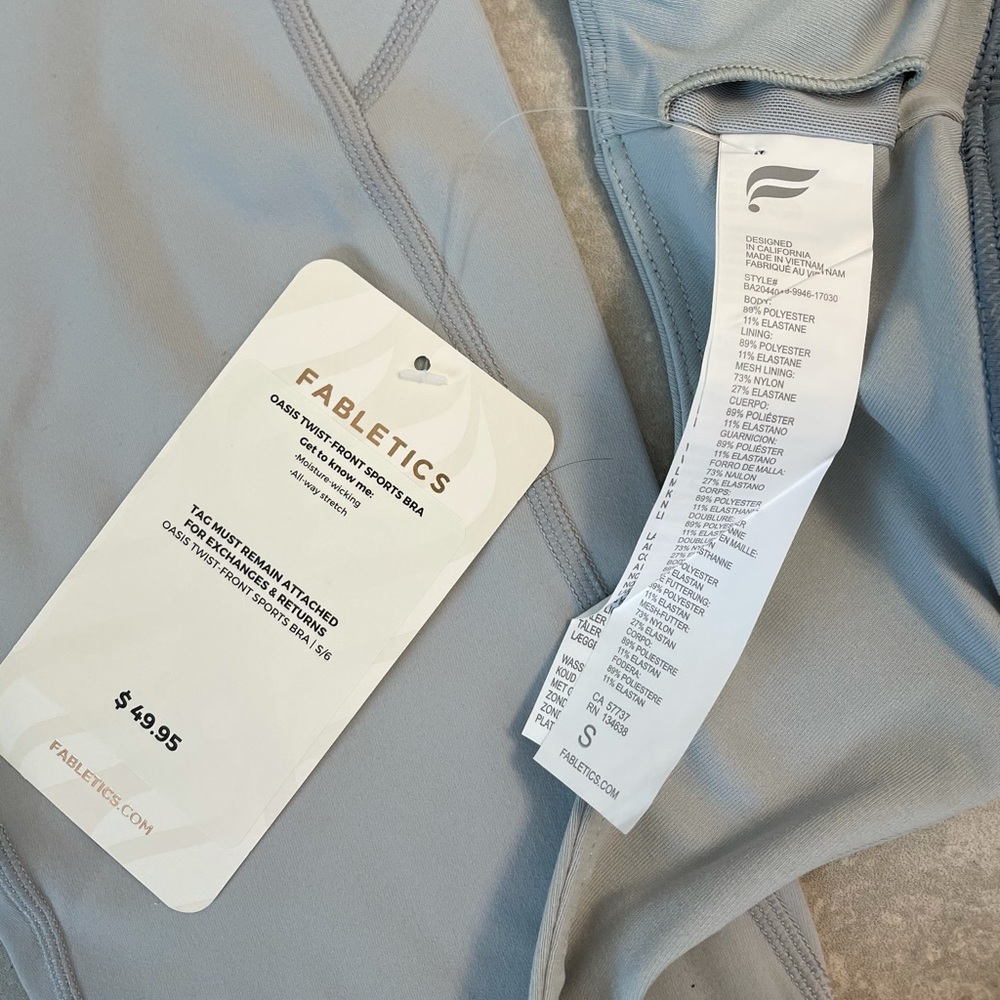NWT Fabletics Breathe 2-Piece Outfit 💙 - Picture 13 of 15